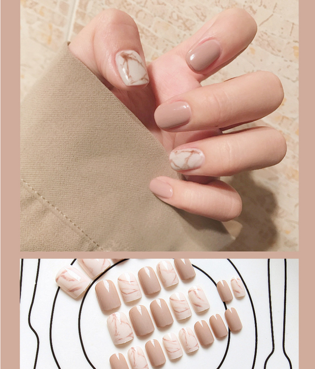 Light khaki smudge false nails - Angel's Dream